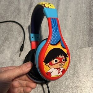 Ryan’s World blue red yellow wired youth headphones adjustable